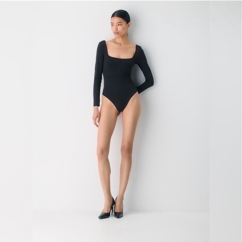 Aritzia Babaton Contour Square Neck Bodysuit Black Long Sleeve Size L
